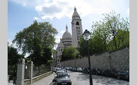 Charming Apartment In Montmartre